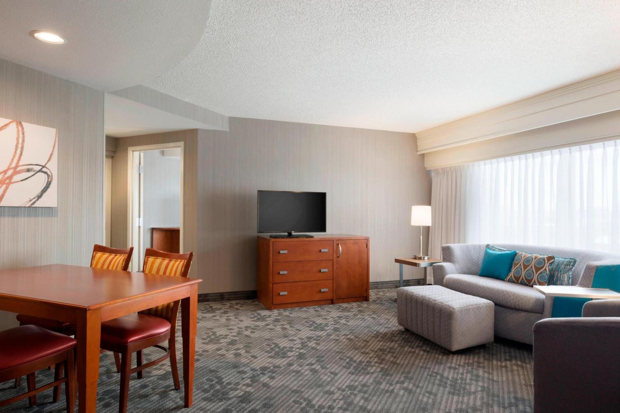 Courtyard By Marriott Fort Smith Downtown Экстерьер фото